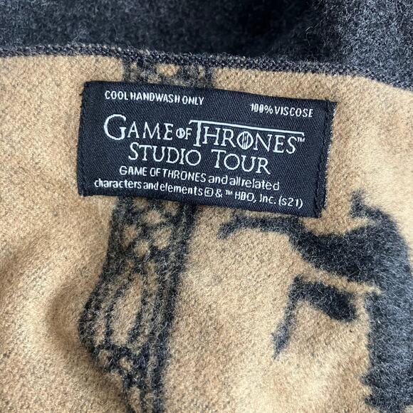 Game of Thrones Studio Tours Gold/Black Viscose Scarf - Picture 3 of 3